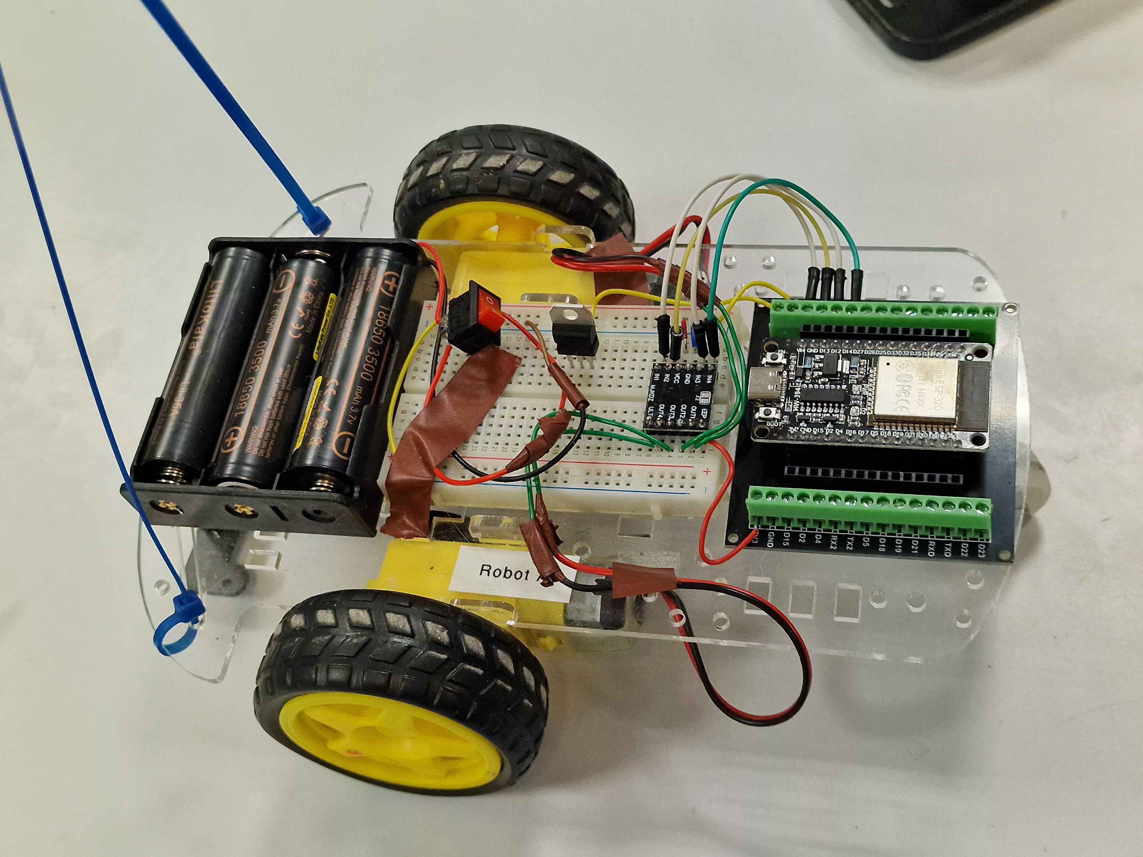 Robot mobile télécommandé via ESP-NOW